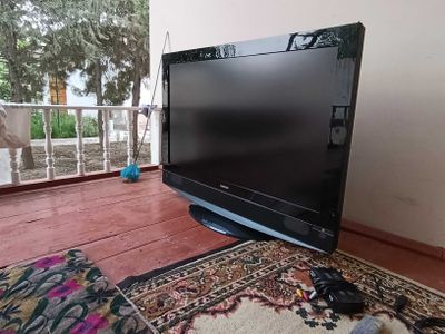 Телевизор THOMSON примерно 45-50 дюйм