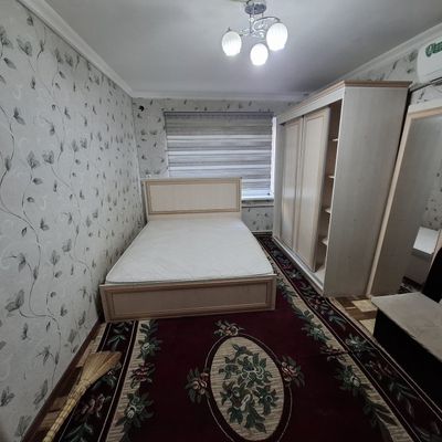 Beruniy Metro bekati yonida kvartira bor sherglikka