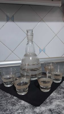 Графинчик с рюмочками