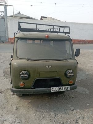 UAZ sotiladi holati zor