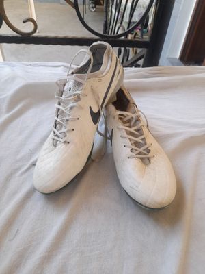 Butsi Nike Tempo