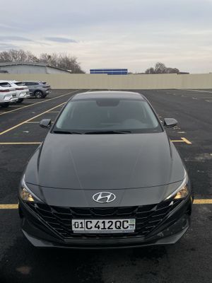 Hyundai Elantra 2