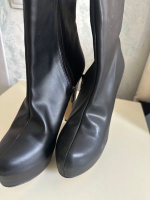Кожанные сапоги женские