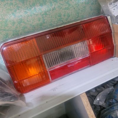 vaz 2106 orqa stop nikellik holati yaxshi
