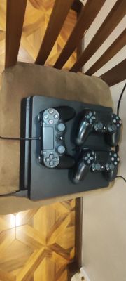 Ps4 с дисководом на 1терабайт на телефоны предлогайте
