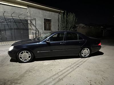 Mersadens benz 220 sotiladi