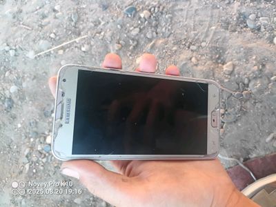 Samsung J 4
