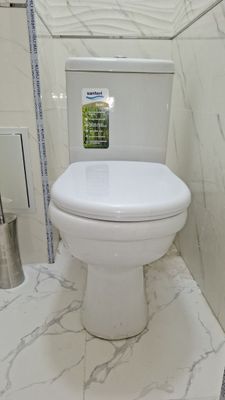 Продам российский унитаз Santeri в хорошем состояние