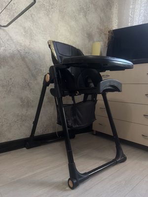 Детский стульчик для кормления