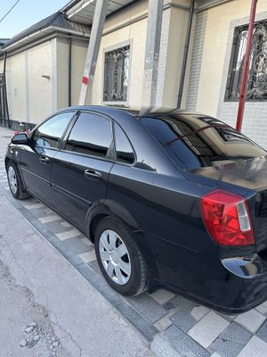 Chevrolet Lacetti 1.8 | 2013 | Чёрный | Механическая