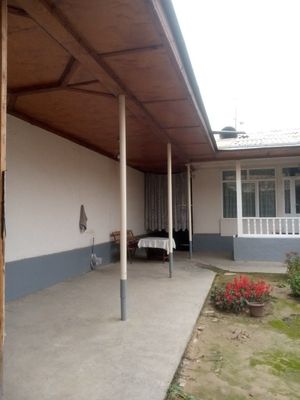 Uy sotiladi, 400 m2