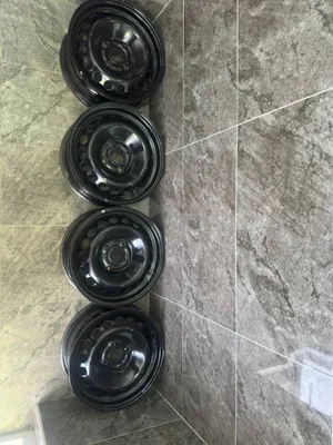 Продаются диски размером R14 для кобальта.