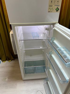 продоёца холодильник в хорошем состояние