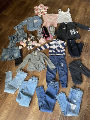 Продам вещи на девочку 3-5 лет