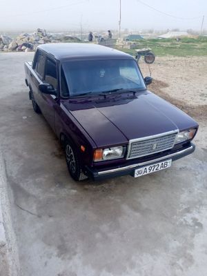 Mashina kelishilgan xolda