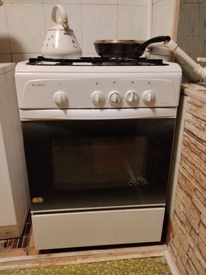 Продаю газавую плиту