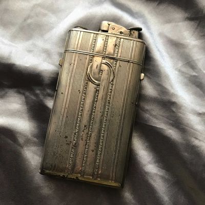 редкий портсигар с бензиновой зажигалкой