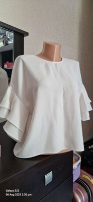 Белая блузка от Zara М ка ок куйлак блюзка Zara M