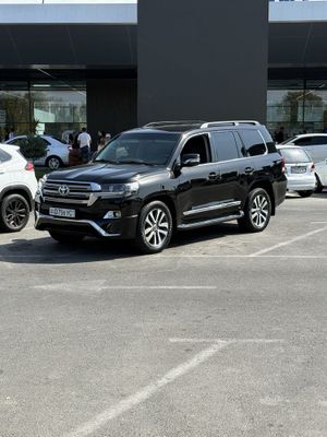 Tayota Land Cruiser 200 4.6 V8