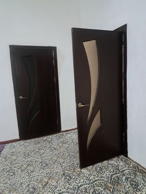 3 qapi satiladi barliq zatlari bar