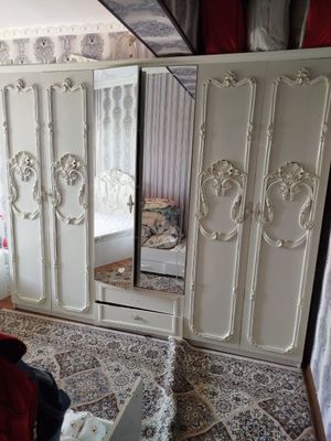 Срочно продам шкаф