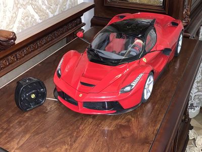 Моделька LaFerrari 1 of Uzbekistan и пульт