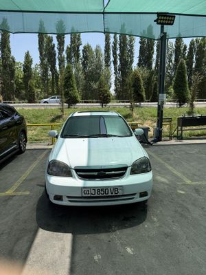 Lasetti 1.8 avtamat