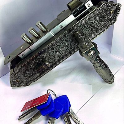 Установка замков всех видов зам
Изготовление запас