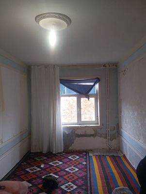 Qarshi shaxrida 3 xona uy ijaraga beriladi