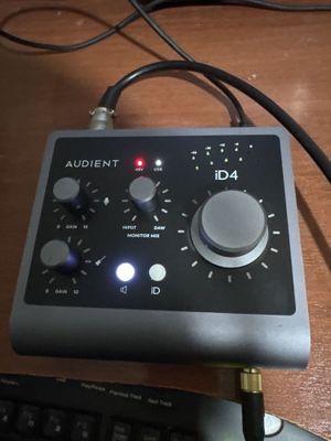 Audient id4 в отличном состоянии