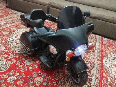Детский электо трицикл