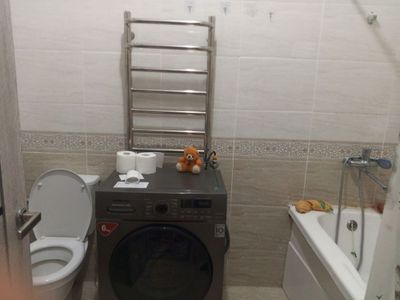 Yashnaobod metro oldida