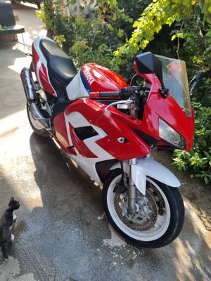 Yamaha 1000 kub sotiladi
