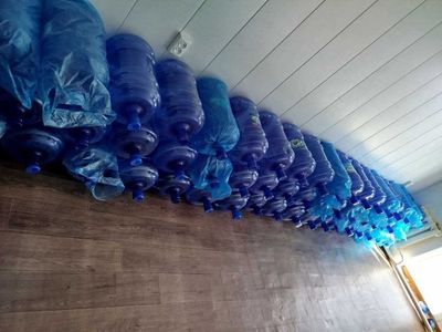 18,9 л 19 литрлик баклажкалар сотилади 1 марта ишлатилган арзон