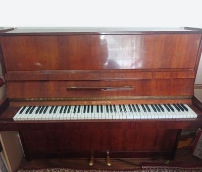 Pianino sotiladi xolati yangidek kop ishlatilmagan