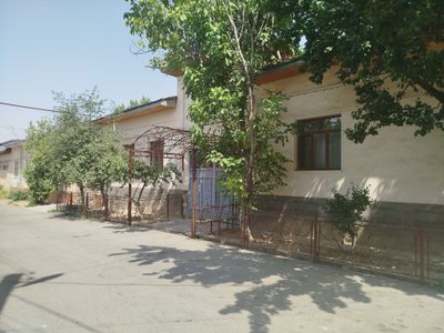 Sabzavot mahallasida xo'vli sotiladi