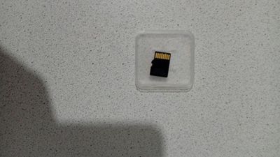 Yangi MicroCard 32GB