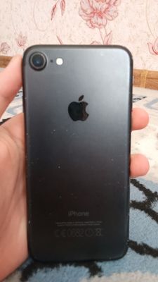 iPhone 7 32 gb 99 yomks