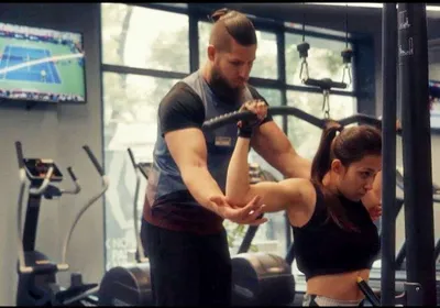 Твой персональный тренер на пути к здоровому и спортивному телу!