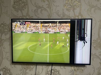 Продаю телевизор Samsung UE40EH5307K