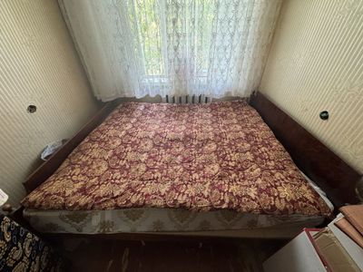 Отдам бесплатно кровать 2 матраца односпальни