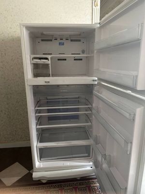Холодильник продается