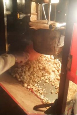 Popkorn aparat sotiladi srochna