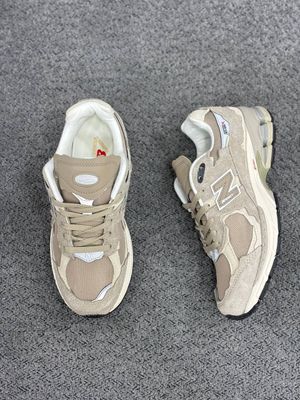new balance 2002