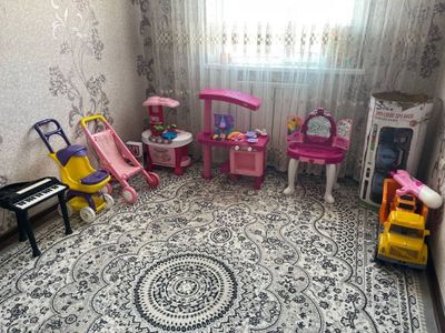 Uyinchoqlar sotiladi