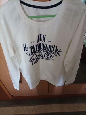 Продаётся кофточка