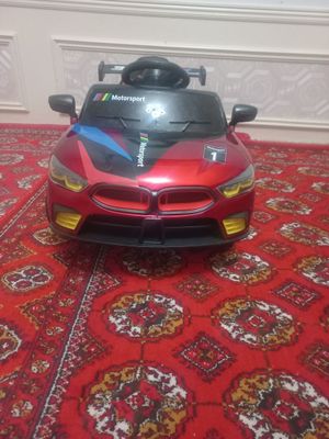 Detiski mashina sotiladi