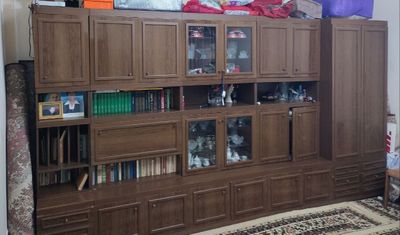 Катта гарнитур сотилади германияники диван креслолари хам бори