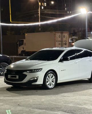 Chevrolet Malibu XL