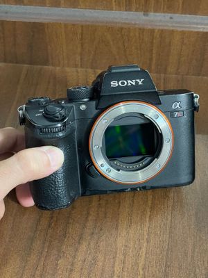 Sony a7 R3. Karobka +1 ta batarey + zaryadchik. 42 mp. Video 4k+FullHd